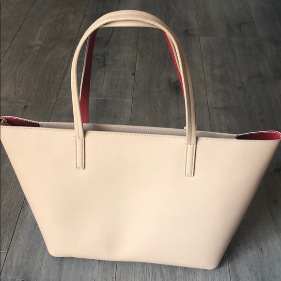 GORGEOUS NEW LARGE KATE SPADE TOTE! - Picture 3 of 5